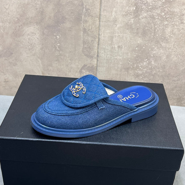 CHANEL 26S MULE LOAFERS IN BLUE DENIM WITH QUILTED FLAP & CHAIN CC LOGO