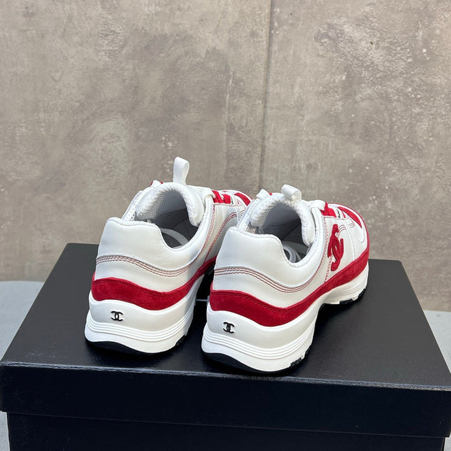 CHANEL 26S RUNNER CC LOGO SNEAKERS IN WHITE AND RED CALFSKIN