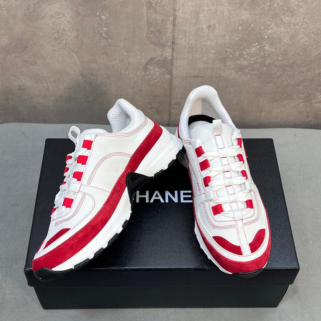 CHANEL 26S RUNNER CC LOGO SNEAKERS IN WHITE AND RED CALFSKIN