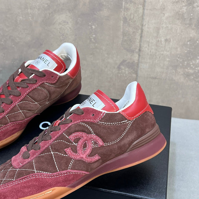 CHANEL 26S SNEAKERS IN DARK BROWN AND BURGUNDY RED SUEDE QUILTED CC LOGO