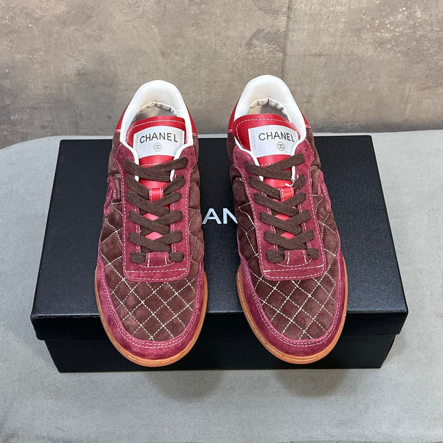 CHANEL 26S SNEAKERS IN DARK BROWN AND BURGUNDY RED SUEDE QUILTED CC LOGO