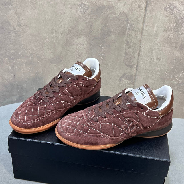 CHANEL 26S SNEAKERS IN DARK BROWN SUEDE QUILTED CC LOGO