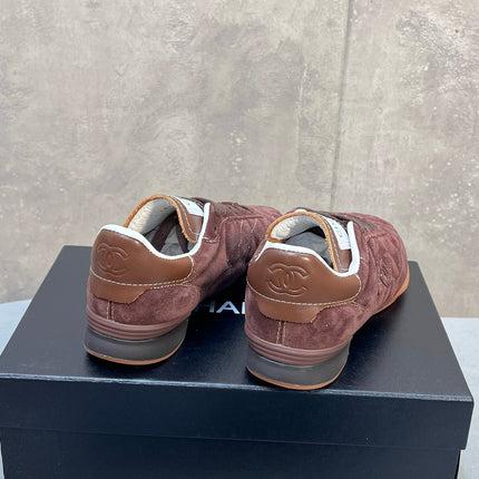 CHANEL 26S SNEAKERS IN DARK BROWN SUEDE QUILTED CC LOGO