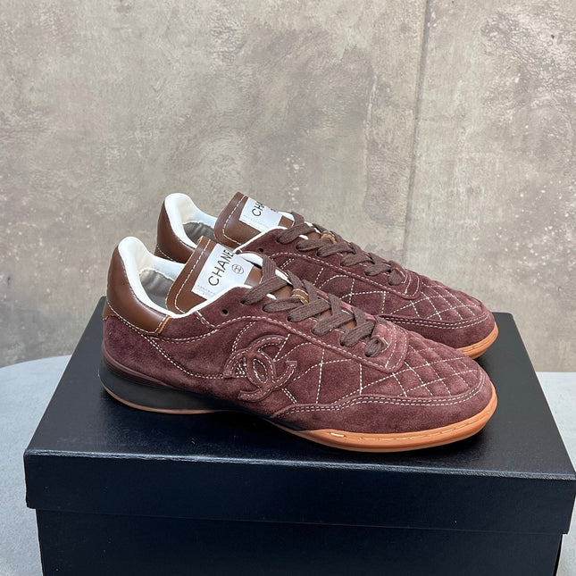 CHANEL 26S SNEAKERS IN DARK BROWN SUEDE QUILTED CC LOGO