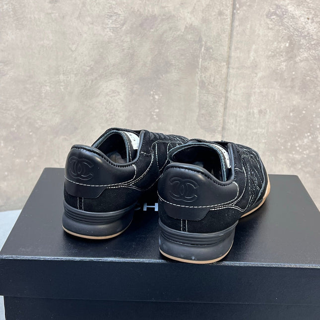 CHANEL 26S SNEAKERS IN BLACK SUEDE QUILTED CC LOGO
