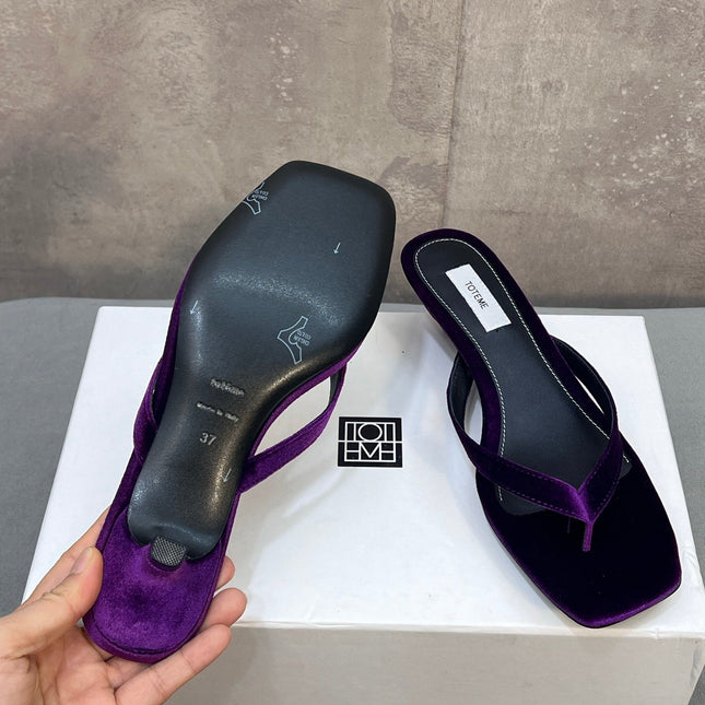 THE ROW 26S SQUARE TOE THONG KITTEN HEEL SANDALS 45MM IN PURPLE VELVET