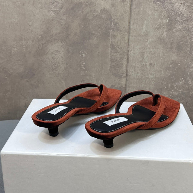 THE ROW 26S SQUARE TOE THONG KITTEN HEEL SANDALS 45MM IN RUST BROWN VELVET