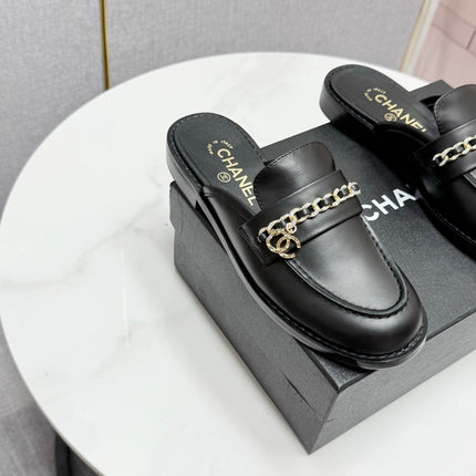CC FLAT MULE 25S IN BLACK CALFSKIN STYLE 2