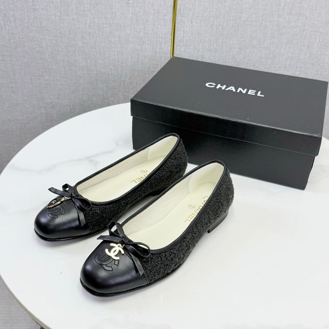 CHANEL 26S BALLET FLATS IN BLACK TWEED AND LAMBSKIN