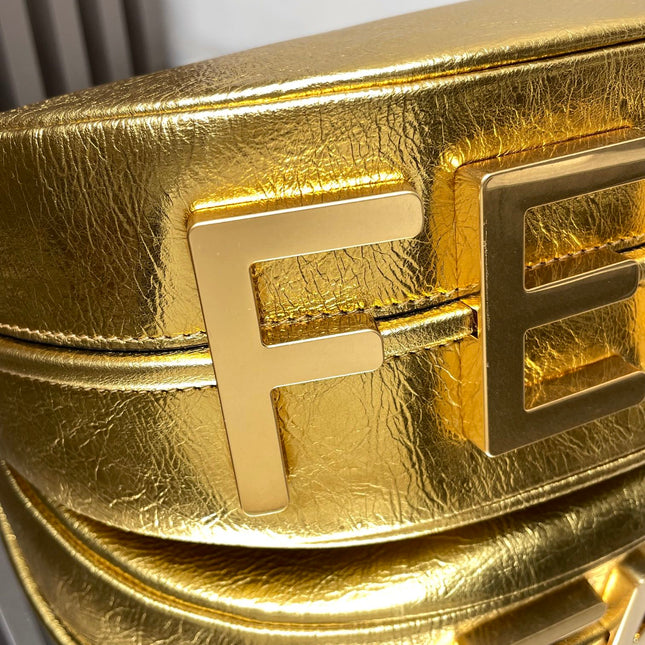 FENDIGRAPHY MEDIUM 29 IN GOLD METALLIC SMOOTH LAMBSKIN GOLD HARDWARE