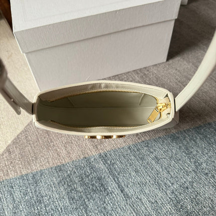 CELINE 26S TILLY BAG 22 IN WHITE CALFSKIN WITH GOLD HARDWARE