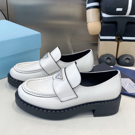 PRADA 26S LOAFERS IN WHITE CALFSKIN WITH LOGO