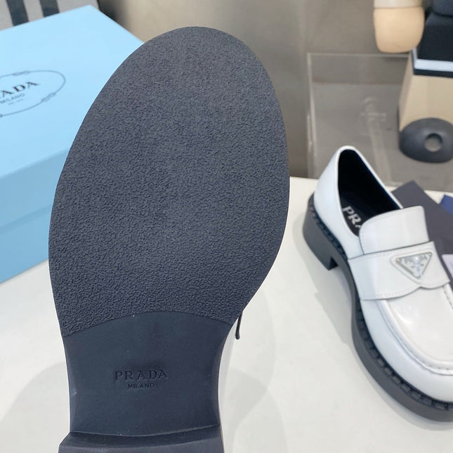 PRADA 26S LOAFERS IN WHITE CALFSKIN WITH LOGO
