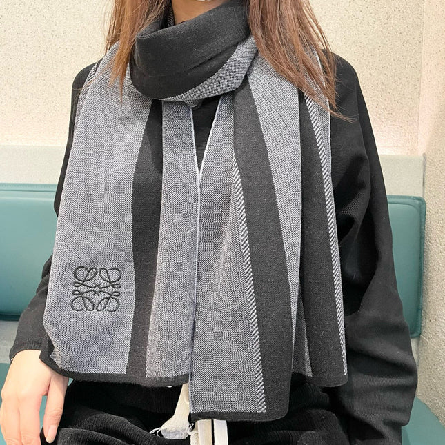 LOEWE 26S SCARF 180 IN CASHMERE 505311