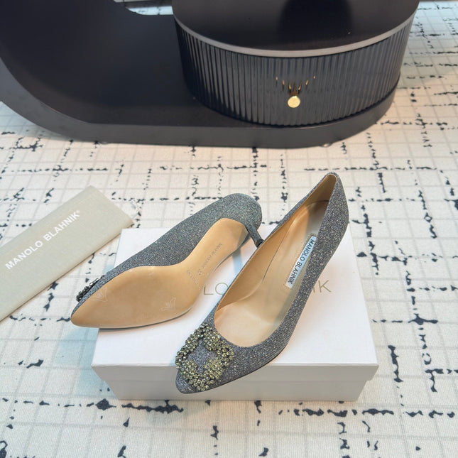 Hangisi 70 Silver Glitter Fabric Leather Jewel Buckle Pumps 912614