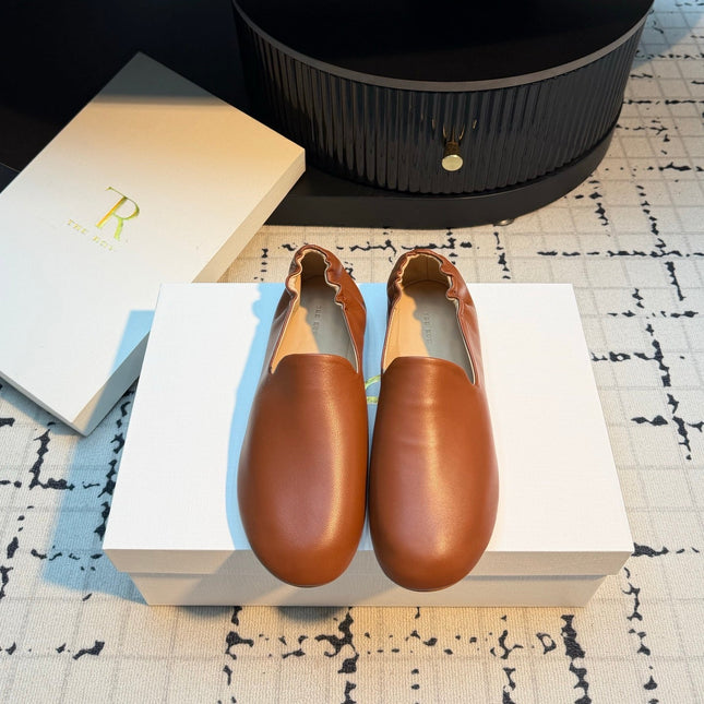 THE ROW 26S LOAFERS IN CARAMEL BROWN CALFSKIN