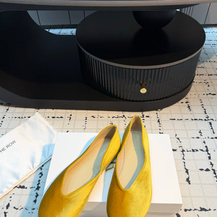 THE ROW 26S CLASSIC BALLET FLATS IN YELLOW VELVET
