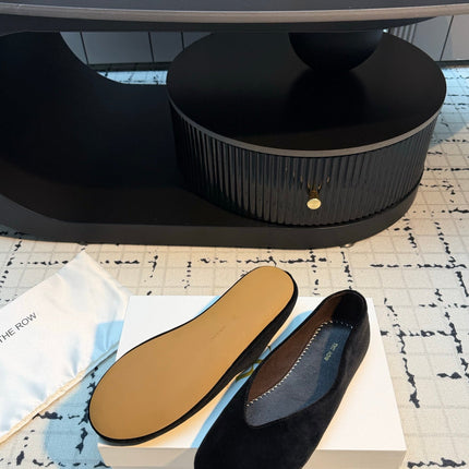 THE ROW 26S CLASSIC BALLET FLATS IN BLACK VELVET