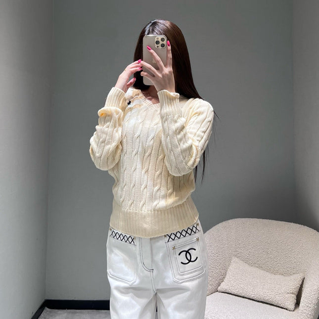 RALPH LAUREN KNITTED V-NECK SWEATER 404