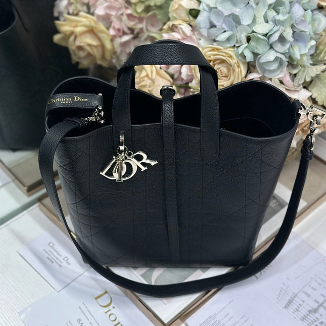 DIOR 26S TOUJOURS BAG 23 IN BLACK GRAINED CALFSKIN