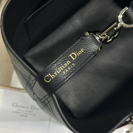DIOR 26S TOUJOURS BAG 23 IN BLACK GRAINED CALFSKIN