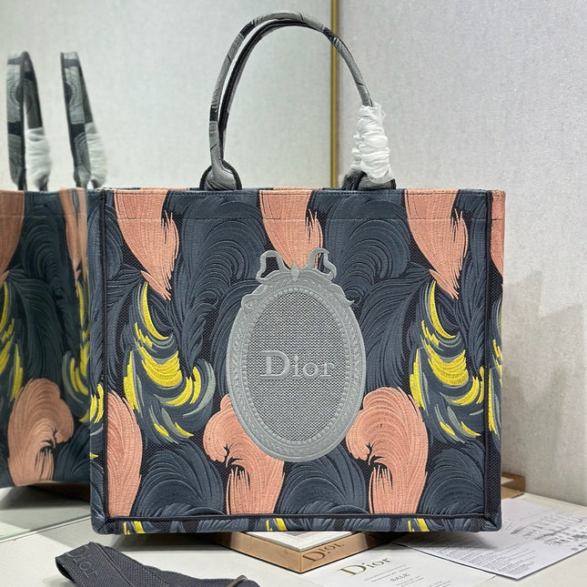 DIOR 26S LARGE BOOK TOTE 42 IN MULTICOLOR WOVEN FABRIC