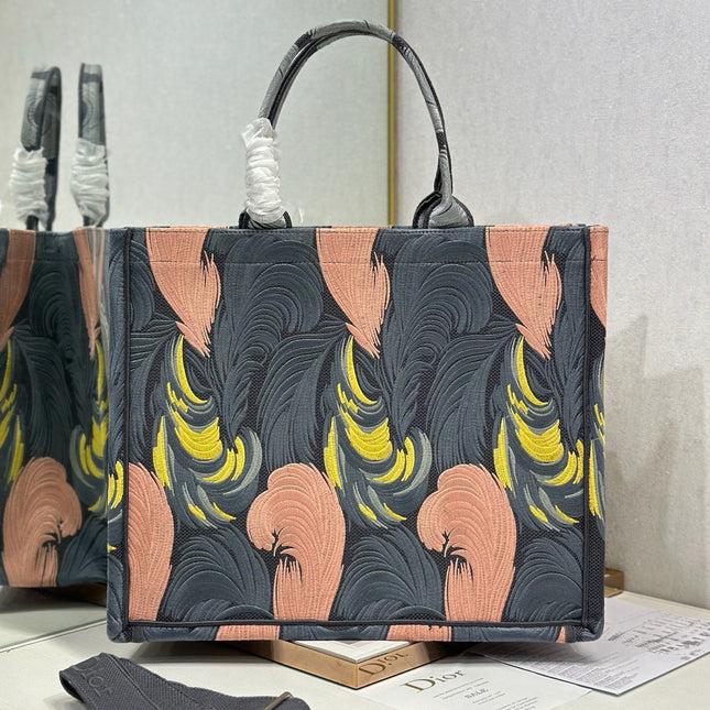 DIOR 26S LARGE BOOK TOTE 42 IN MULTICOLOR WOVEN FABRIC