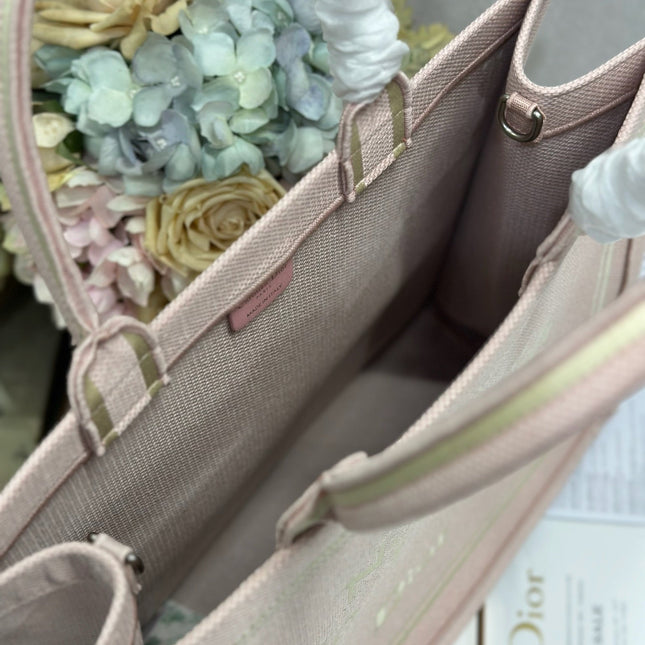 DIOR 26S LARGE BOOK TOTE 42 IN LIGHT PINK WOVEN FABRIC