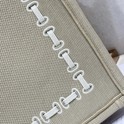 DIOR 26S LARGE BOOK TOTE 42 IN BEIGE WOVEN FABRIC