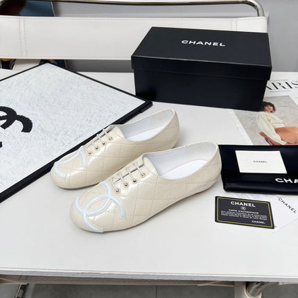 CHANEL 25S DANCE SHOES WITH PRINTED LOGO IN WHITE CALFSKIN