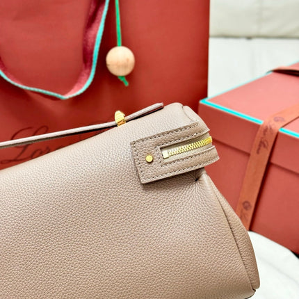 LORO PIANA 26S ZIPPERED TOP HANDLE BAG IN TAUPE CALFSKIN