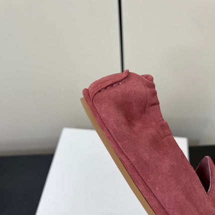 CELINE 26S MAILLON TRIOMPHE LOAFER IN PINK SUEDE