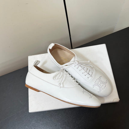 CELINE 26S MINIMAL LACE-UP SHOES IN WHITE CALFSKIN