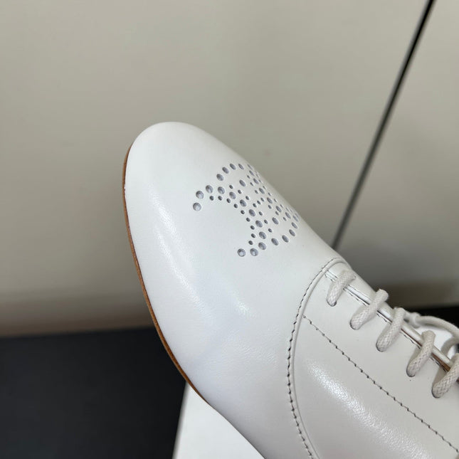 CELINE 26S MINIMAL LACE-UP SHOES IN WHITE CALFSKIN