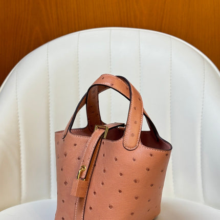 HM 25S PICOTIN LOCK 14 CM IN LIGHT CLAY ORANGE OSTRICH WITH GOLD HARDWARE