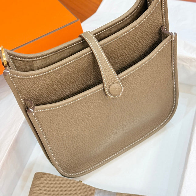 HM 26S EVELYNE BAG 23CM IN LIGHT BROWN GRAINED CALFSKIN