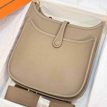 HM 26S EVELYNE BAG 23MM IN LIGHT BROWN GRAINED CALFSKIN