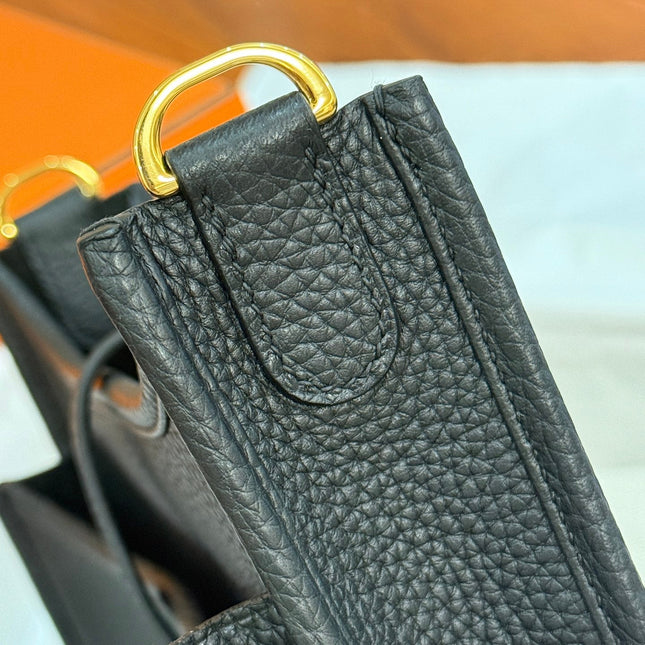 HM 26S EVELYNE BAG 23CM IN BLACK GRAINED CALFSKIN