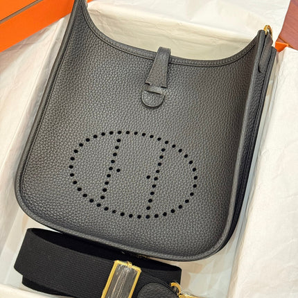 HM 26S EVELYNE BAG 23MM IN BLACK GRAINED CALFSKIN