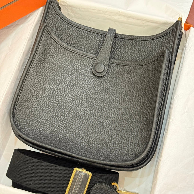 HM 26S EVELYNE BAG 23CM IN BLACK GRAINED CALFSKIN
