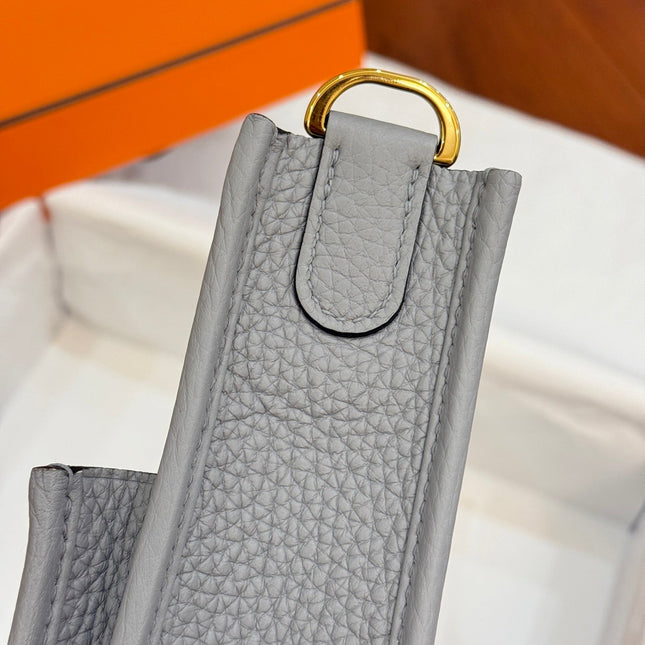 HM 26S EVELYNE BAG 23MM IN LIGHT GRAY GRAINED CALFSKIN