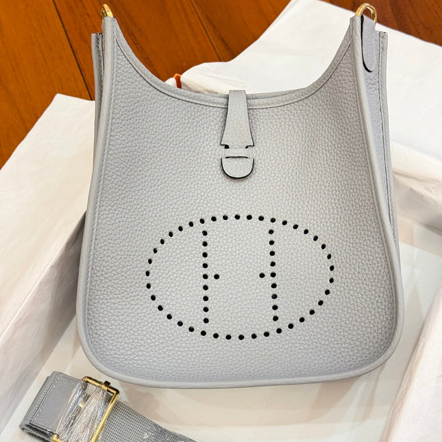 HM 26S EVELYNE BAG 23MM IN LIGHT GRAY GRAINED CALFSKIN