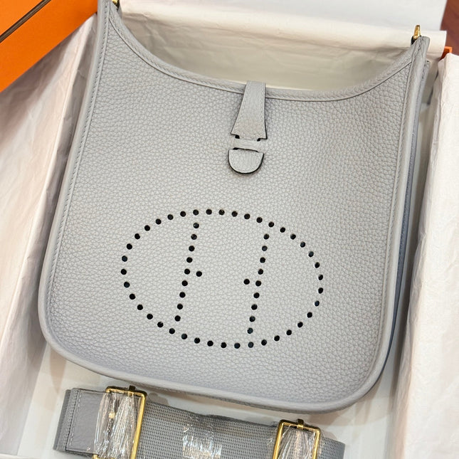 HM 26S EVELYNE BAG 23MM IN LIGHT GRAY GRAINED CALFSKIN