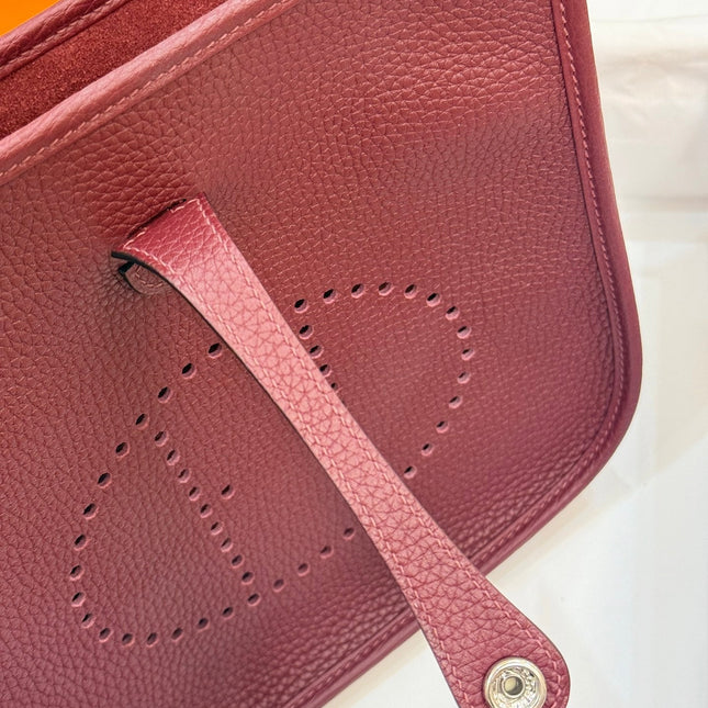 HM 26S EVELYNE BAG 23MM IN WINE RED GRAINED CALFSKIN