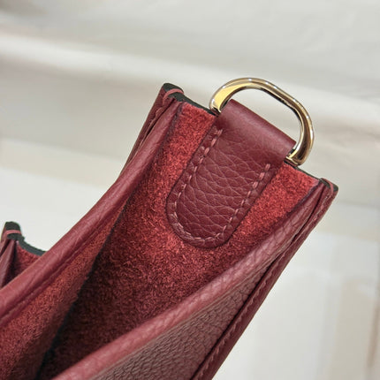HM 26S EVELYNE BAG 23CM IN WINE RED GRAINED CALFSKIN