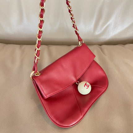 CHANEL 26S SHOULDER BAG 23 IN RED LAMBSKIN GOLD HARDWARE WITH PEARL