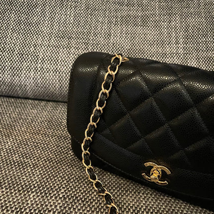 CHANEL 26S FLAP SHOULDER BAG 22 IN BLACK CAVIAR CALFSKIN GOLD HARDWARE