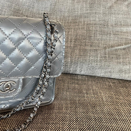 CHANEL 26S CLASSIC FLAP BAG 26 IN GREY CALFSKIN DARK SILVER HARDWARE