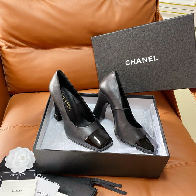 CHANEL 26S HIGH-HEEL 90 MM IN BLACK PATENT AND GUNMETAL LAMBSKIN