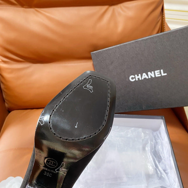 CHANEL 26S HIGH-HEEL 90 MM IN BLACK SUEDE AND LAMBSKIN